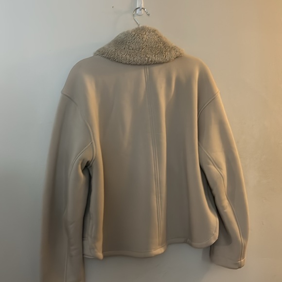 NWOT ATHLETA WESTBOUND SHERPA JACKET - Picture 6 of 16